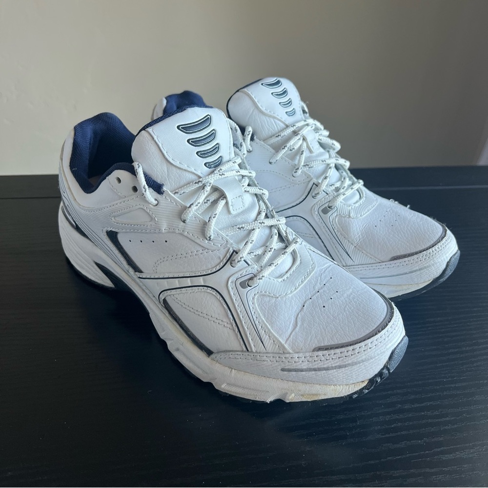 Kirkland signature mens athletic shoe